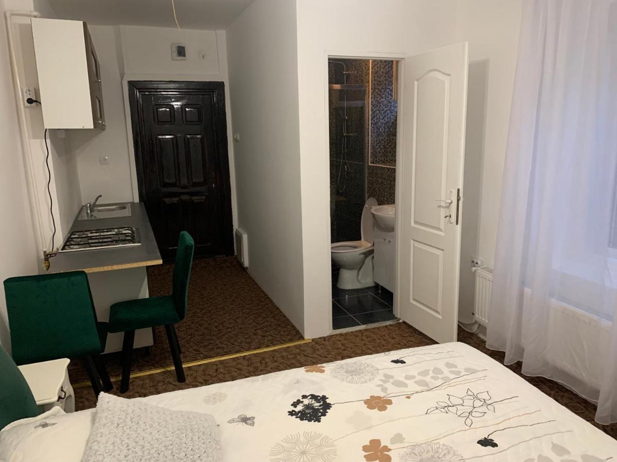 Luxury Accommodation Republicii Брашов Экстерьер фото