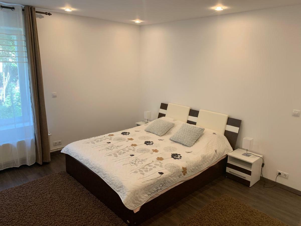 Luxury Accommodation Republicii Брашов Экстерьер фото